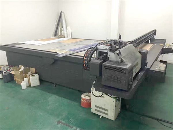 産品(pin)割樣機